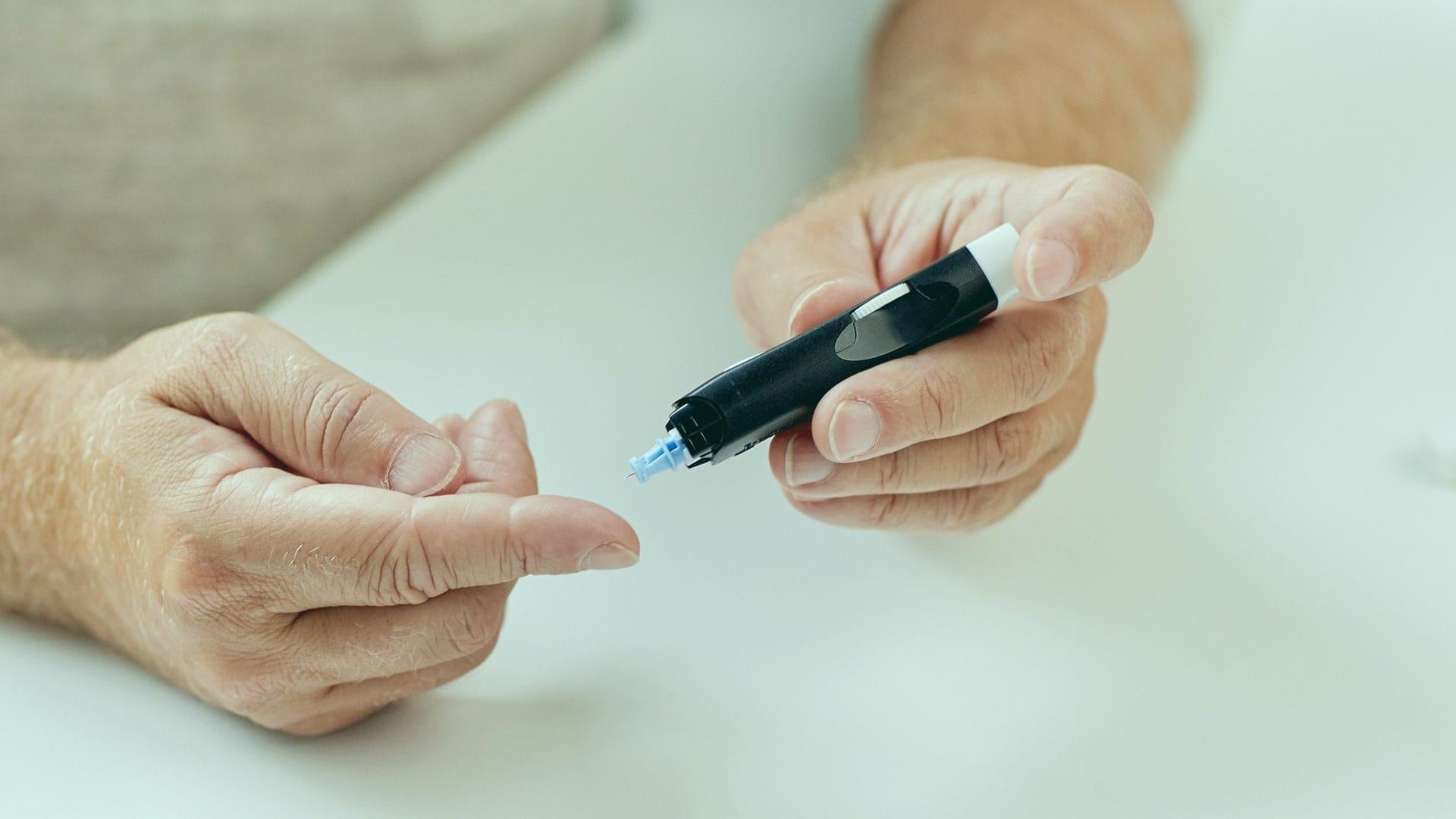 Zdjęcie - Badanie krwi z palca